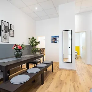 big-central-apartment-near-rotkreuzplatz-with-3-br-for-12-pax.com-bavaria.com/